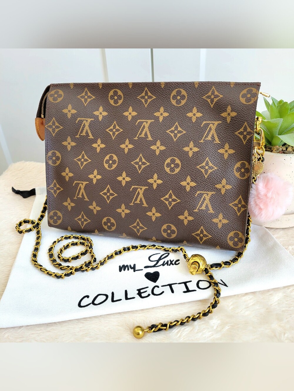 💕Beautiful Authentic Louis Vuitton Toiletry 26 Clutch/ Crossbody Monogram